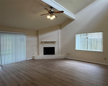 11614 Inga Lane - Photo Thumbnail 4