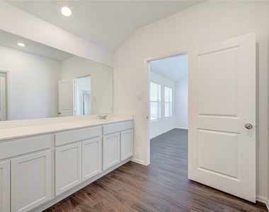 5023 Lavaridge Lane - Photo Thumbnail 47
