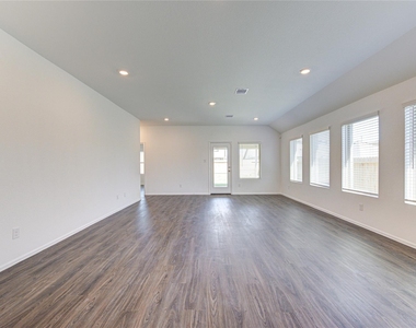 5023 Lavaridge Lane - Photo Thumbnail 26