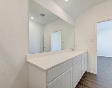 5023 Lavaridge Lane - Photo Thumbnail 46
