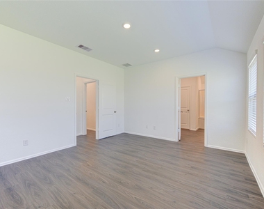 5023 Lavaridge Lane - Photo Thumbnail 42