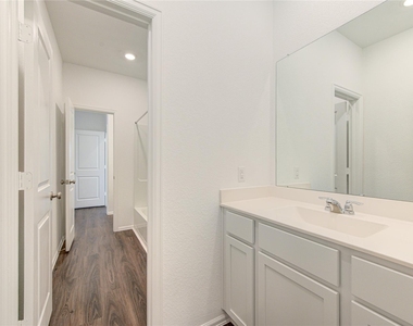 5023 Lavaridge Lane - Photo Thumbnail 35