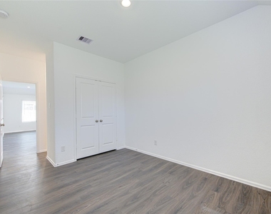 5023 Lavaridge Lane - Photo Thumbnail 39