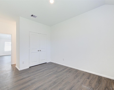 5023 Lavaridge Lane - Photo Thumbnail 38