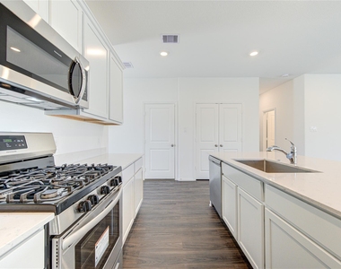 5023 Lavaridge Lane - Photo Thumbnail 24