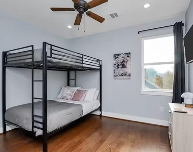 3412 Dixie Drive - Photo Thumbnail 14