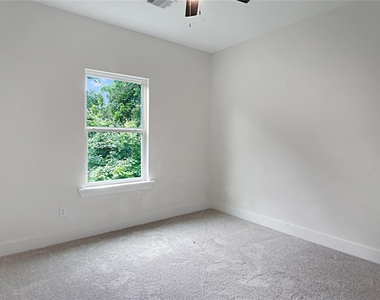 1313 Knight Street - Photo Thumbnail 10