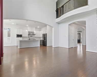 1303 Gardenia Drive - Photo Thumbnail 10