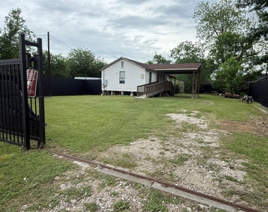 10338 Aldine Westfield Road - Photo Thumbnail 2