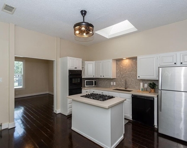3909 Barnes Street - Photo Thumbnail 7