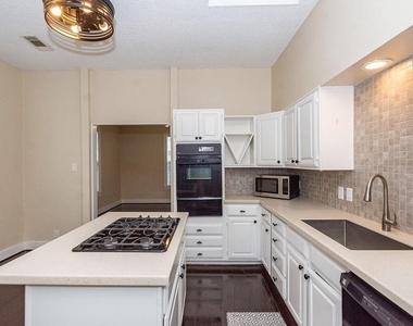 3909 Barnes Street - Photo Thumbnail 6