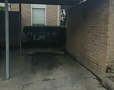 10104 Waterstone Drive - Photo Thumbnail 20