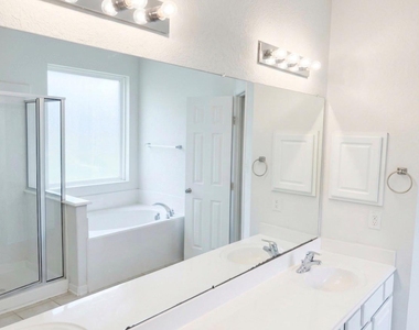 2032 Creek Shore Lane - Photo Thumbnail 6