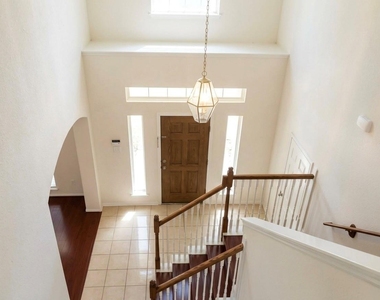 2032 Creek Shore Lane - Photo Thumbnail 7