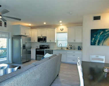 14146 Miramar Drive - Photo Thumbnail 4