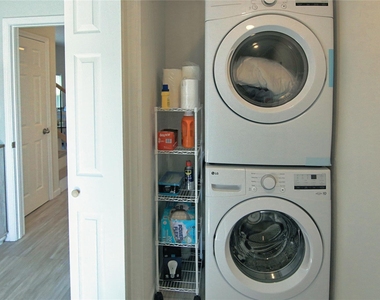 14146 Miramar Drive - Photo Thumbnail 13
