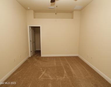 1034 Breakaway Trail - Photo Thumbnail 11