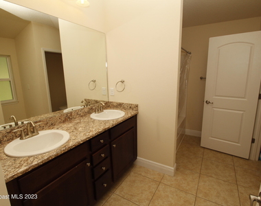 1034 Breakaway Trail - Photo Thumbnail 13