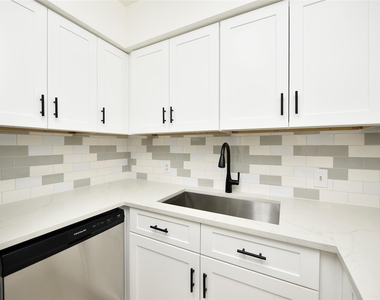 2600 Bellefontaine Street - Photo Thumbnail 10