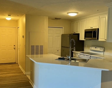7667 N Wickham Road - Photo Thumbnail 4