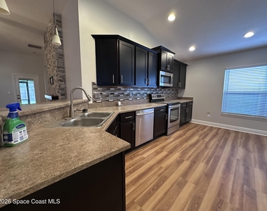 4140 Aria Drive - Photo Thumbnail 5