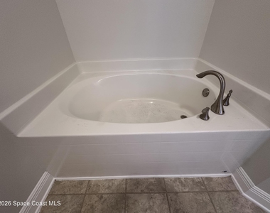 4140 Aria Drive - Photo Thumbnail 17