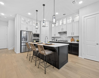 2638 Woodforest Parkway N - Photo Thumbnail 15
