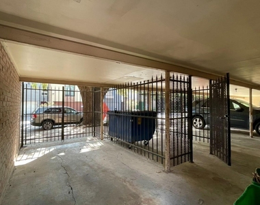 3420 Mount Vernon Street - Photo Thumbnail 9