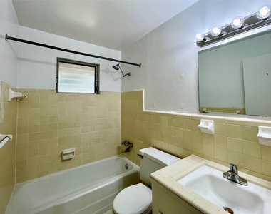 3420 Mount Vernon Street - Photo Thumbnail 5
