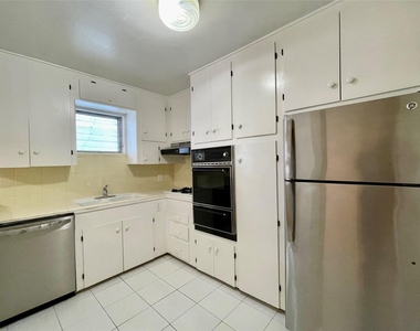 3420 Mount Vernon Street - Photo Thumbnail 3