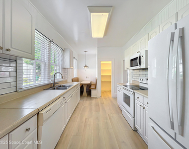 2811 N Indian River Drive - Photo Thumbnail 12