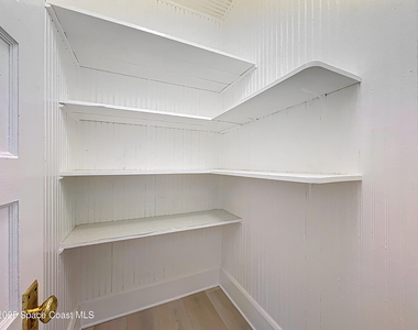 2811 N Indian River Drive - Photo Thumbnail 16