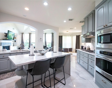 19509 N Comal River Drive - Photo Thumbnail 13