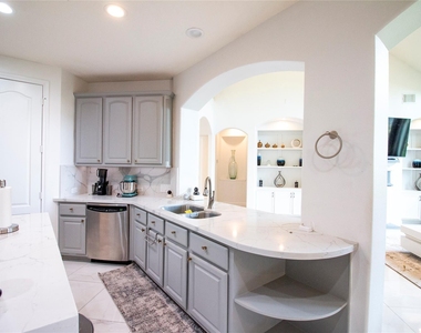 19509 N Comal River Drive - Photo Thumbnail 14