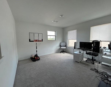 20910 Linhope Lane - Photo Thumbnail 9