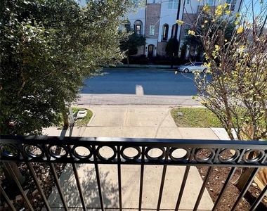 1818 Edwards Street - Photo Thumbnail 23
