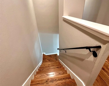 1818 Edwards Street - Photo Thumbnail 11