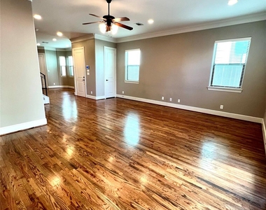 1818 Edwards Street - Photo Thumbnail 9