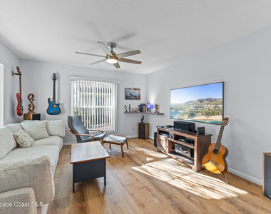 1479 Beechfern Drive - Photo Thumbnail 4