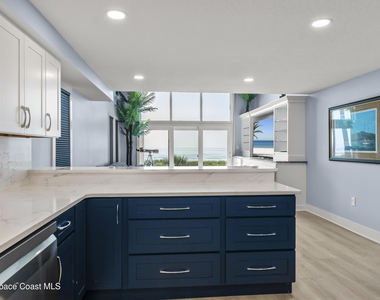5050 Ocean Beach Boulevard - Photo Thumbnail 11