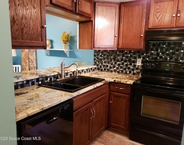 2981 Sir Hamilton Circle - Photo Thumbnail 5