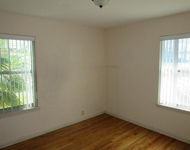 12226 Dorwayne Court - Photo Thumbnail 8