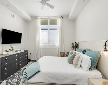 225 Strand Drive - Photo Thumbnail 14