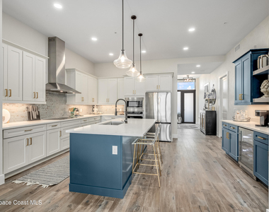 225 Strand Drive - Photo Thumbnail 27