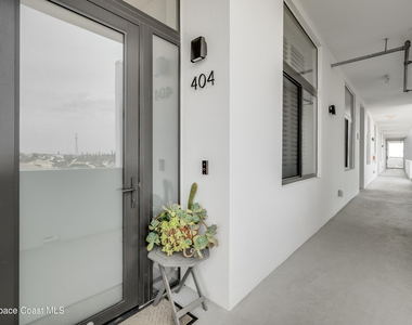 225 Strand Drive - Photo Thumbnail 6