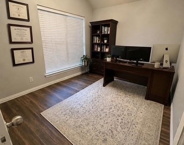 2822 Lockeridge Cove Drive - Photo Thumbnail 11