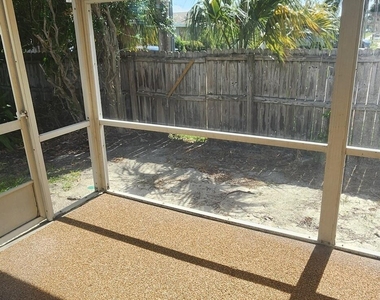 82 Emerald Court - Photo Thumbnail 12