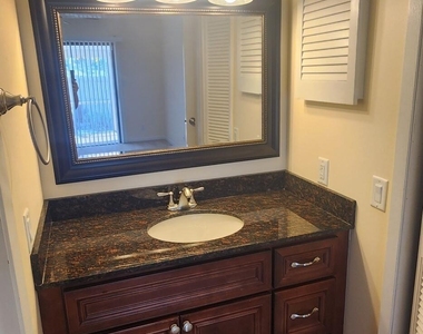 82 Emerald Court - Photo Thumbnail 11