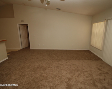 1266 Buffing Circle Se - Photo Thumbnail 5