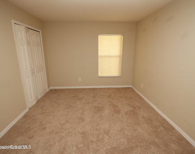 1266 Buffing Circle Se - Photo Thumbnail 13